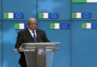 dialogue rencontre informelle entre 2 amis